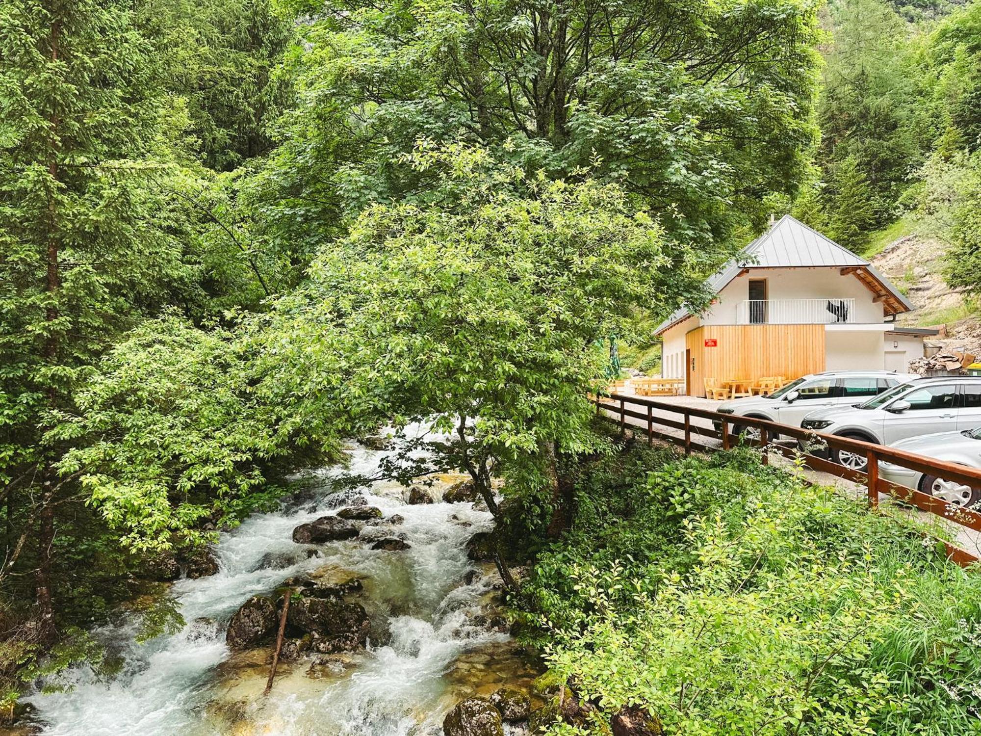 Koca Ob Izviru Soce Villa Trenta Buitenkant foto